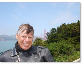 Ted bij de Golden Gate Bridge